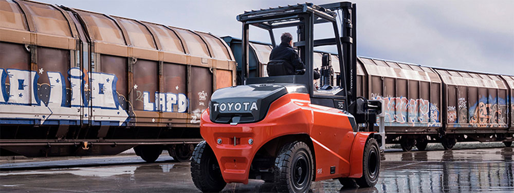 used TOYOTA Forklift
